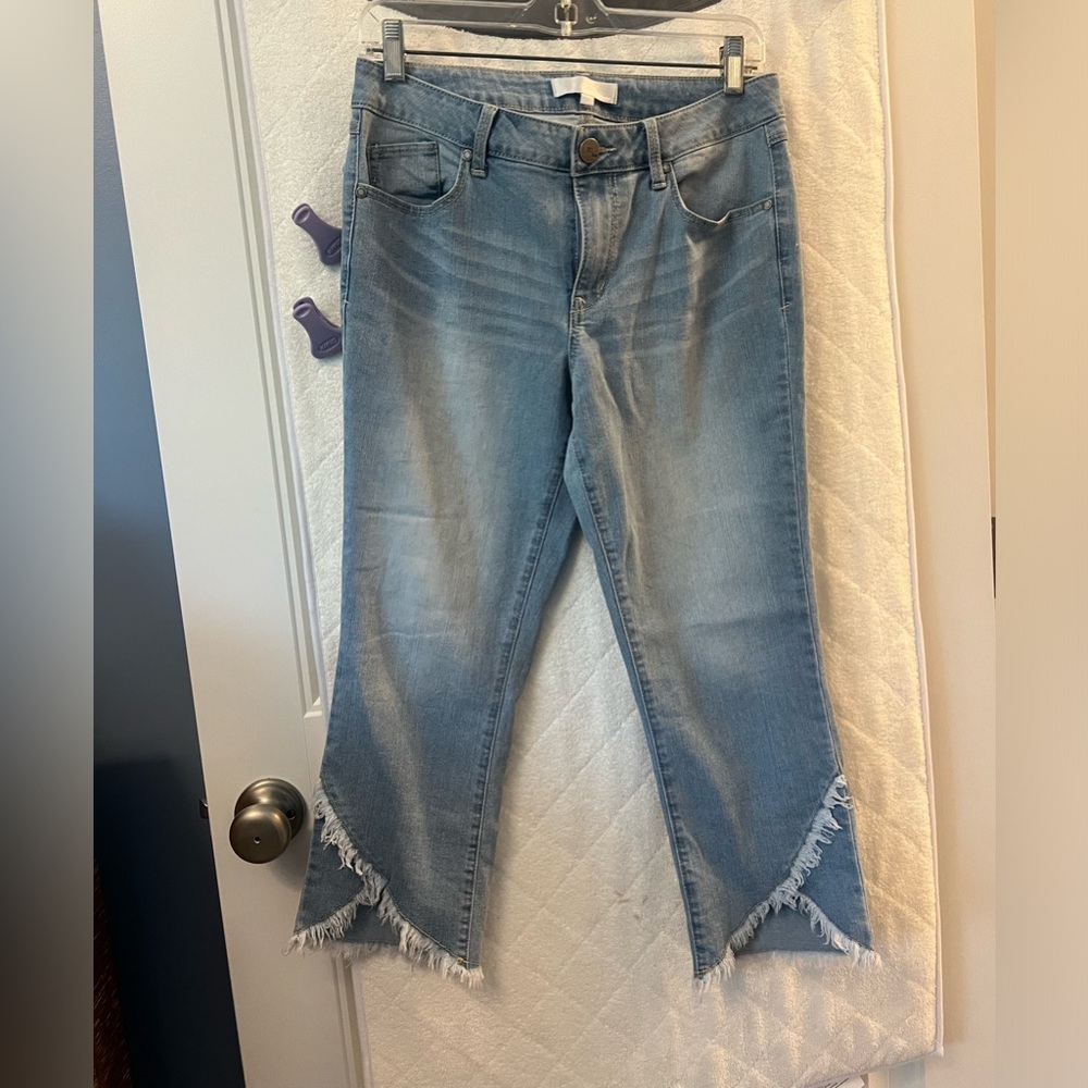 BRAND NEW Crop style jeans. Brand 1899. Stretch jeans. Never worn.